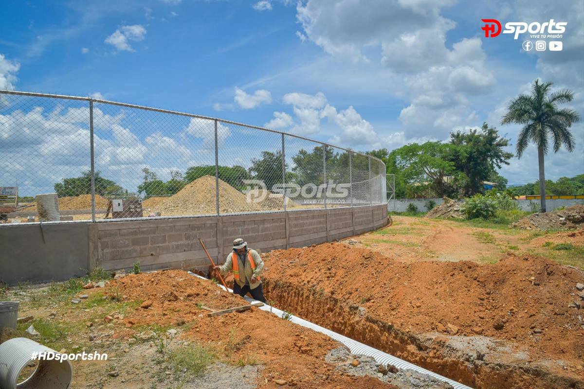 ¡El sexto estadio con grama de primer nivel! Así están los trabajos de remodelación en el desconocido estadio de Honduras