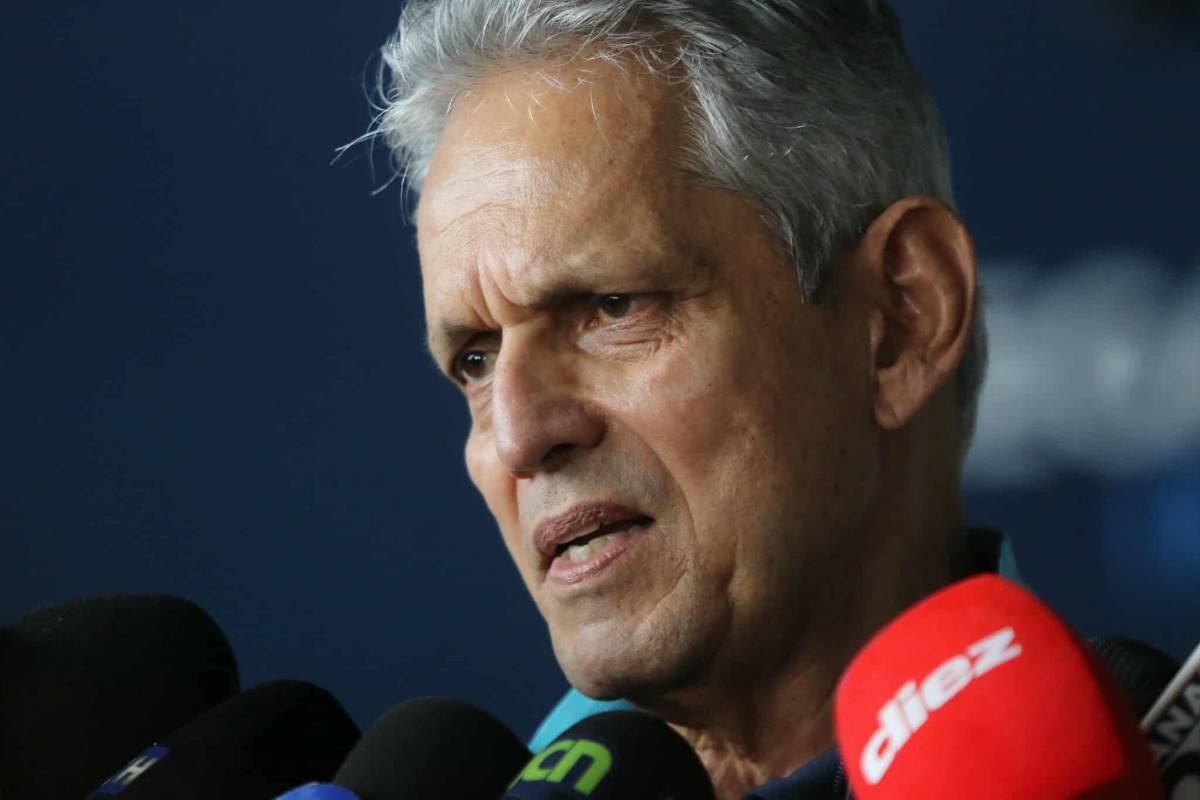 Con rostros serios y cabizbajos: así llegó la Bicolor a Honduras luego de perder en Nicaragua; ¿raparon a los debutantes?