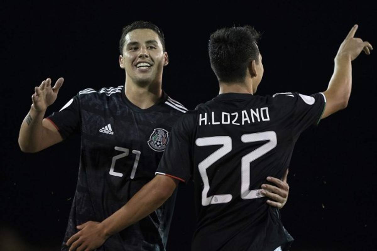 NO SE VIO: Cachetada del árbitro al Chucky Lozano y el gesto de Héctor Herrara en la goleada de México a Bermudas