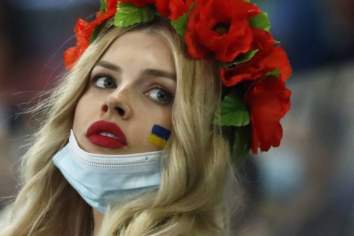FOTOS: Tristeza de hermosa periodista, la sorpresiva visita a Roma y el júbilo de Inglaterra en la Eurocopa  