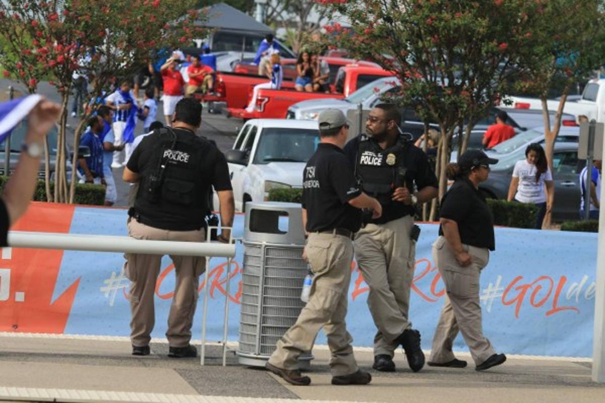 ¡Bellezas! Hondureñas y ticas se toman el BBVA Compass de Houston  