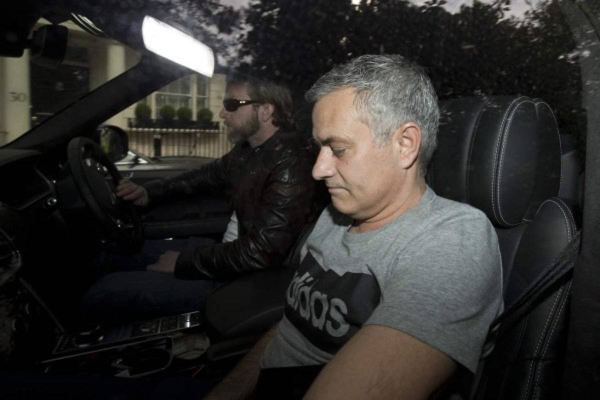 Fotos: Así fue la presentación de José Mourinho como DT de Manchester United