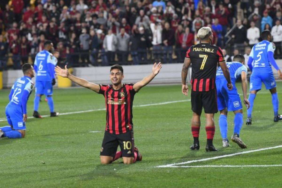 La salida de Jonathan Rougier, festejos de Josef y 'Pity' Martínez y locura en las gradas