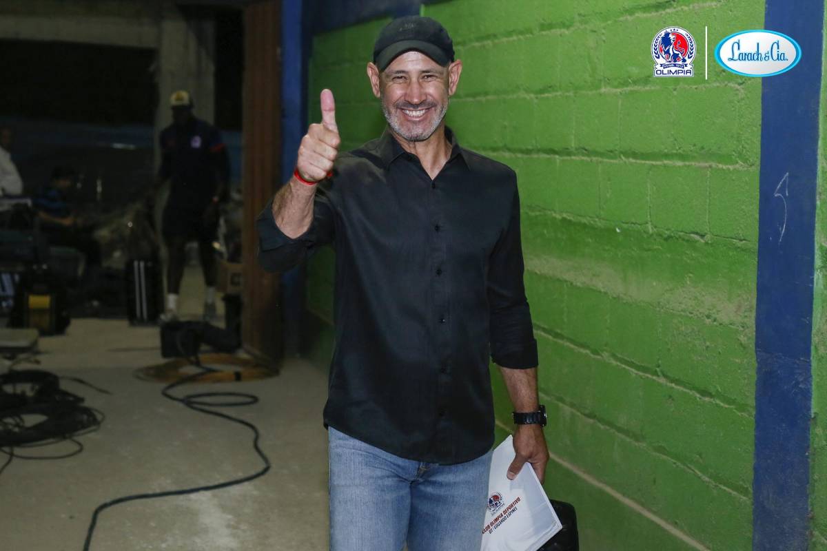 FICHAJES: Espinel conoció respuesta de Olimpia, nombres para DT de Honduras y Troglio se lo quiso llevar a Argentina