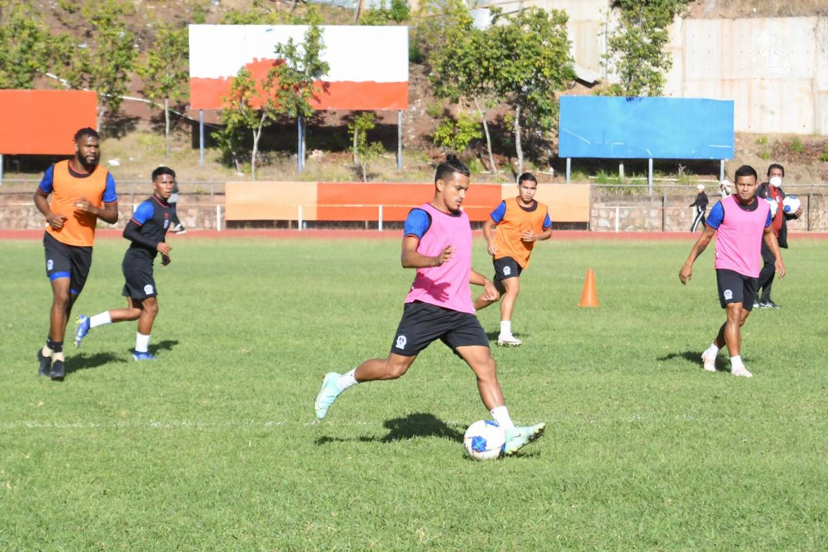 Con dos novedades: Así fue el nuevo entrenamiento de Olimpia tras la salida de Pedro Troglio ¿Y Benguché?