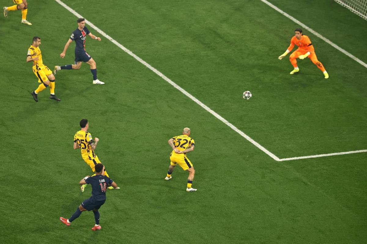 Luis Enrique cumple su promesa, el duro golpe a Mbappé, el jugador del PSG que 'no' festejó y el candidato al Balón de Oro