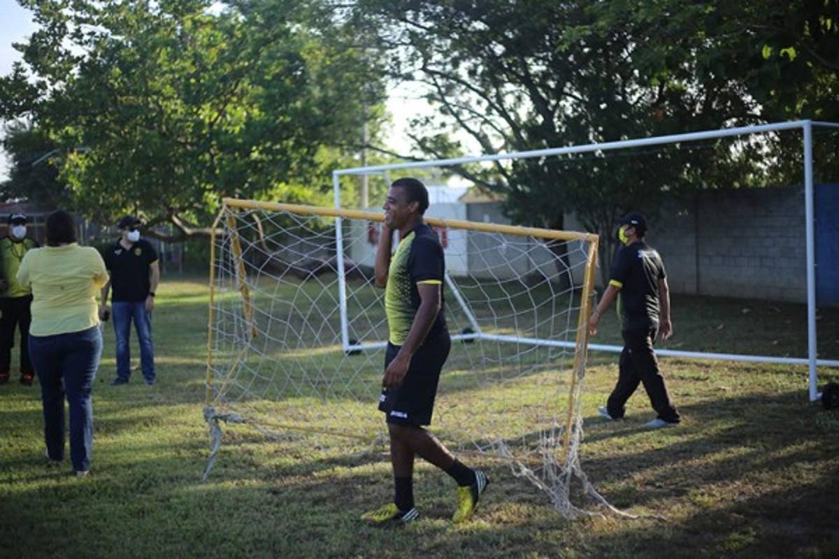 FOTOS: Así son los entrenos en Real España; cada quien con su vaso, mascarillas y distanciamiento