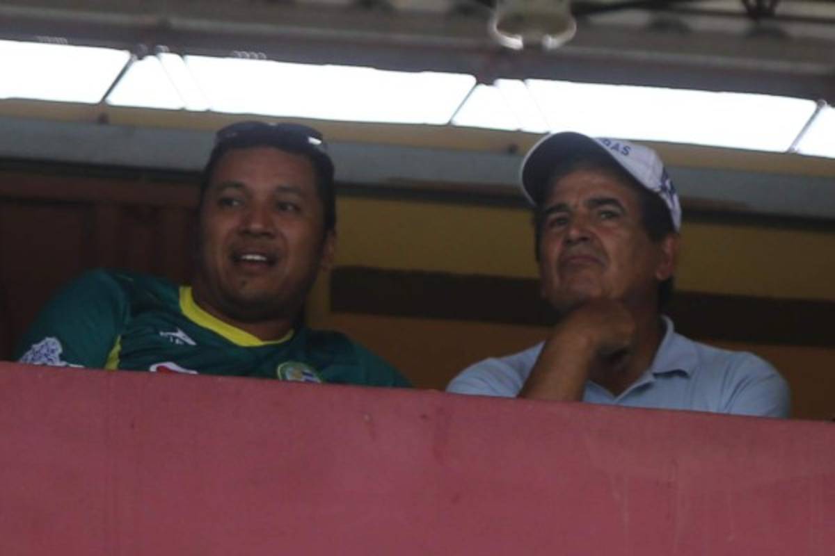 NO SE VIO POR TV: ¿Pinto viendo a Costly? Las fotos más curiosas en Honduras