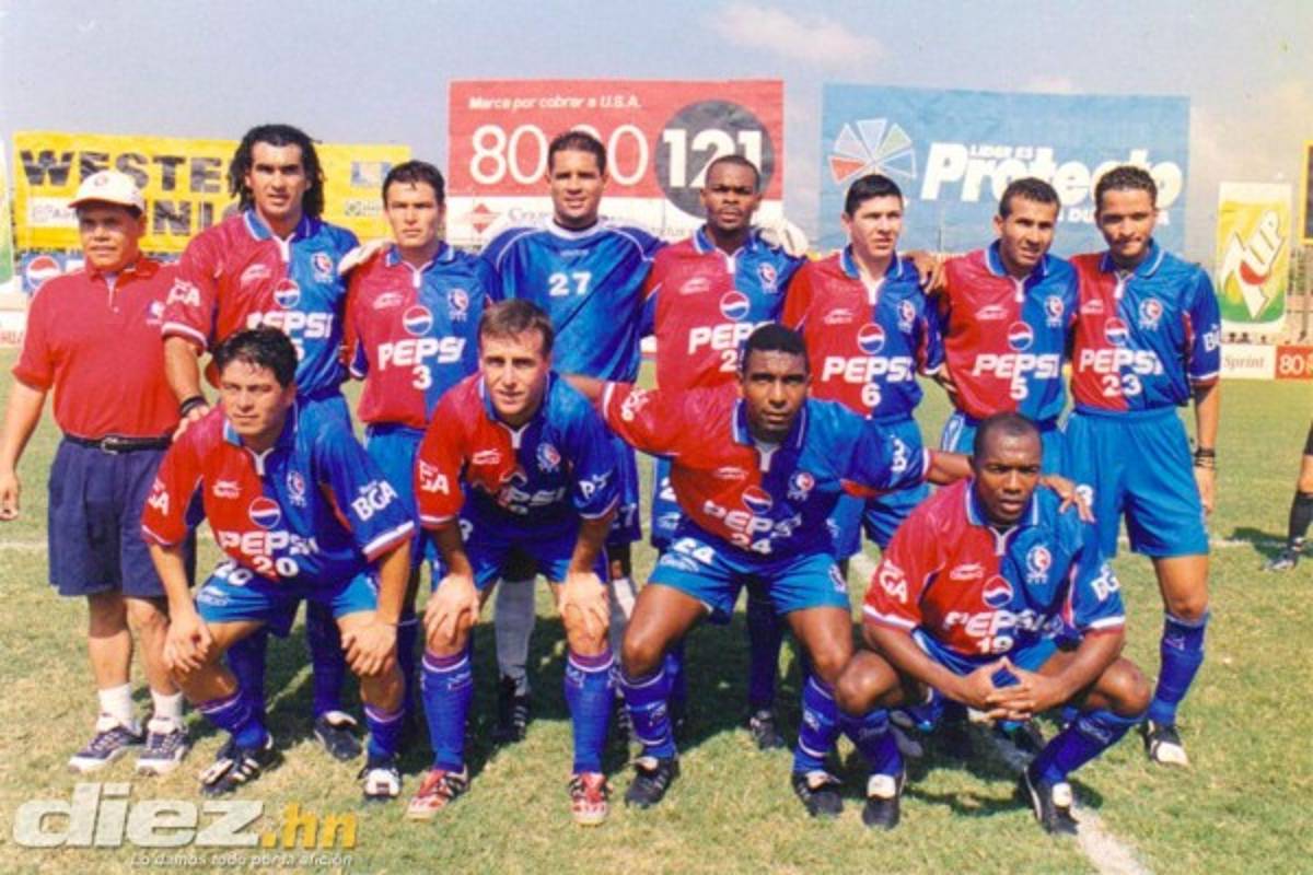 Colección de fotos históricas del Olimpia en su 103 aniversario