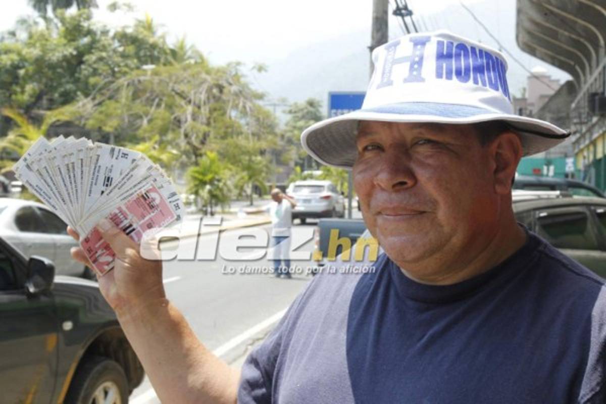 El ambiente en las afueras del Morazán a horas del Honduras-Costa Rica