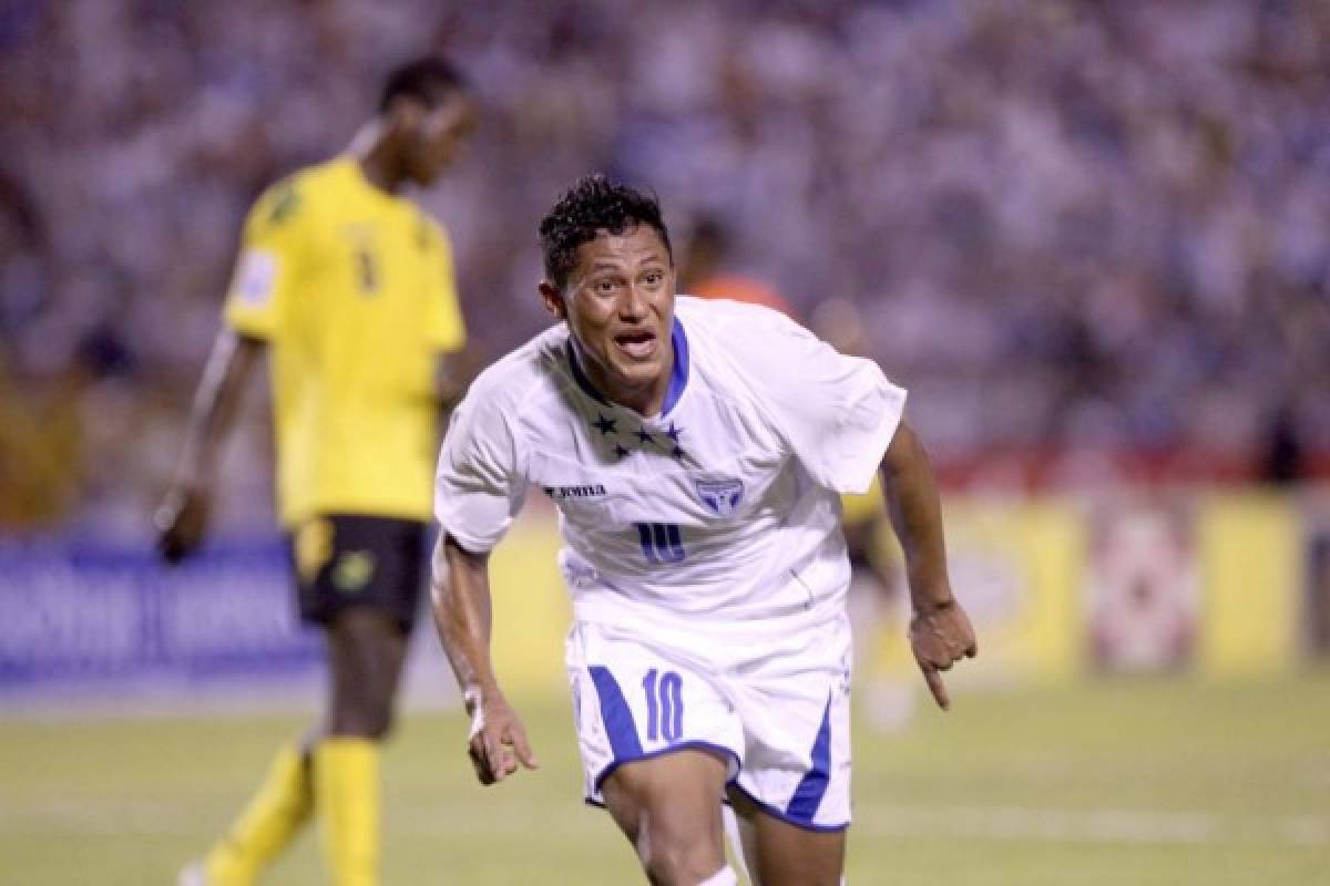 El mago, el principito, los mundialistas en Francia 98' y otras fotos del recuerdo del Honduras-Jamaica