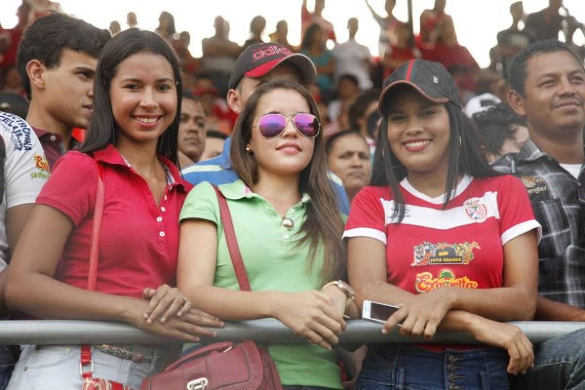 Las chicas lindas que engalanaron el cierre de las vueltas en Honduras