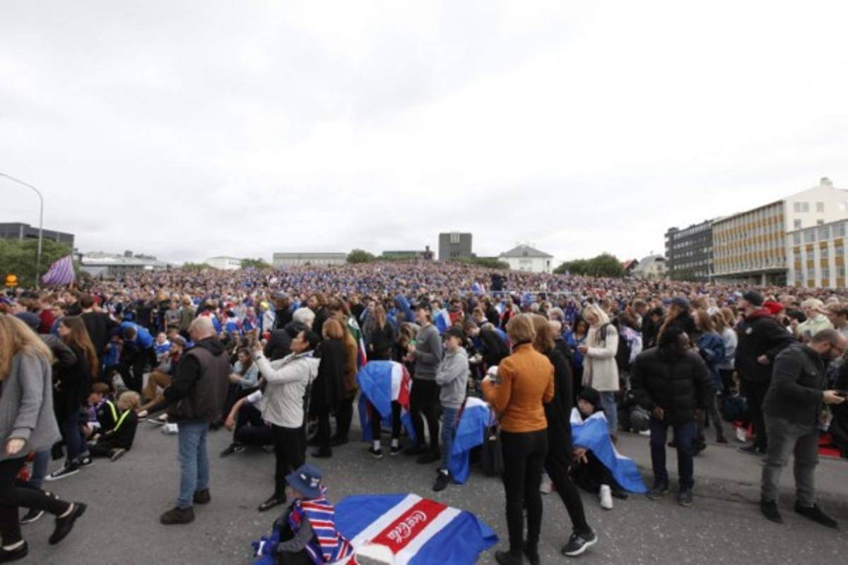 FOTOS: Locura en Islandia con el pase a cuartos de final