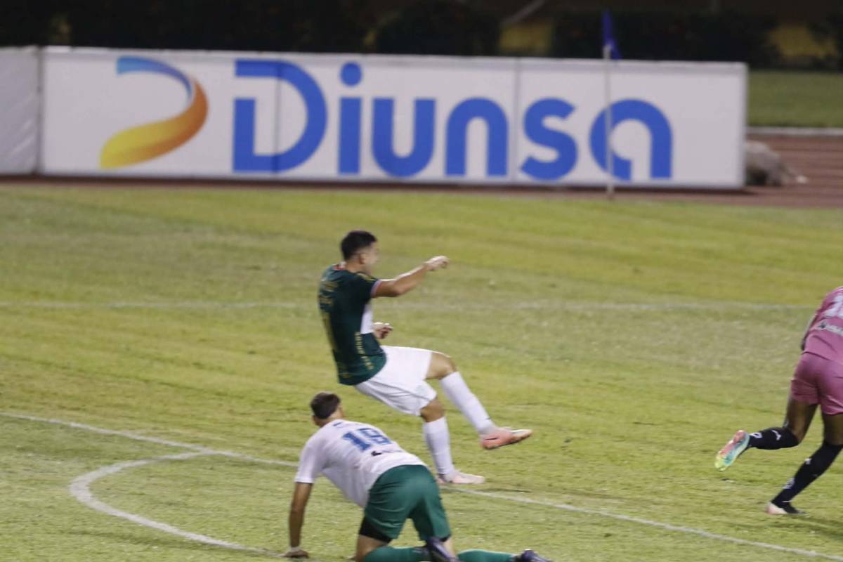 El gran debut del joven portero, la locura de Alexy Vega, el error de Messiniti y lindas edecanes brillaron en el Marathón vs Platense