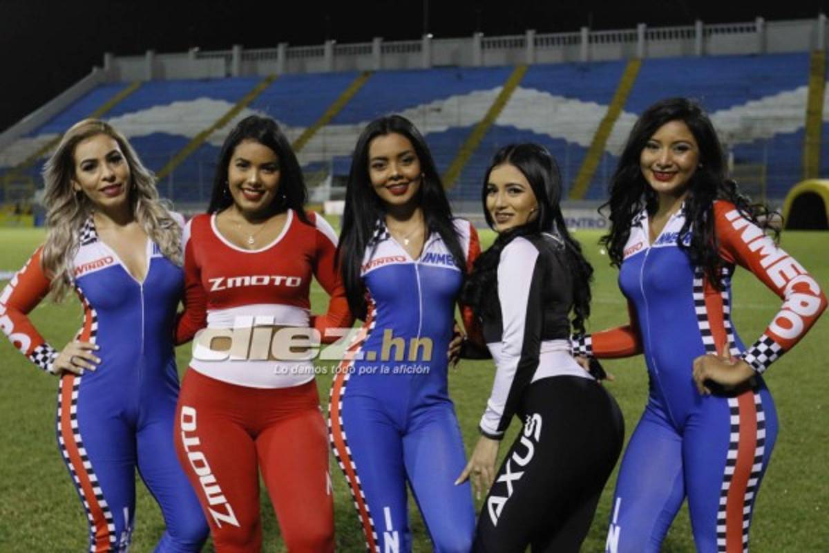 ¡PRECIOSAS! Las bellas chicas que llegaron al estadio Morazán