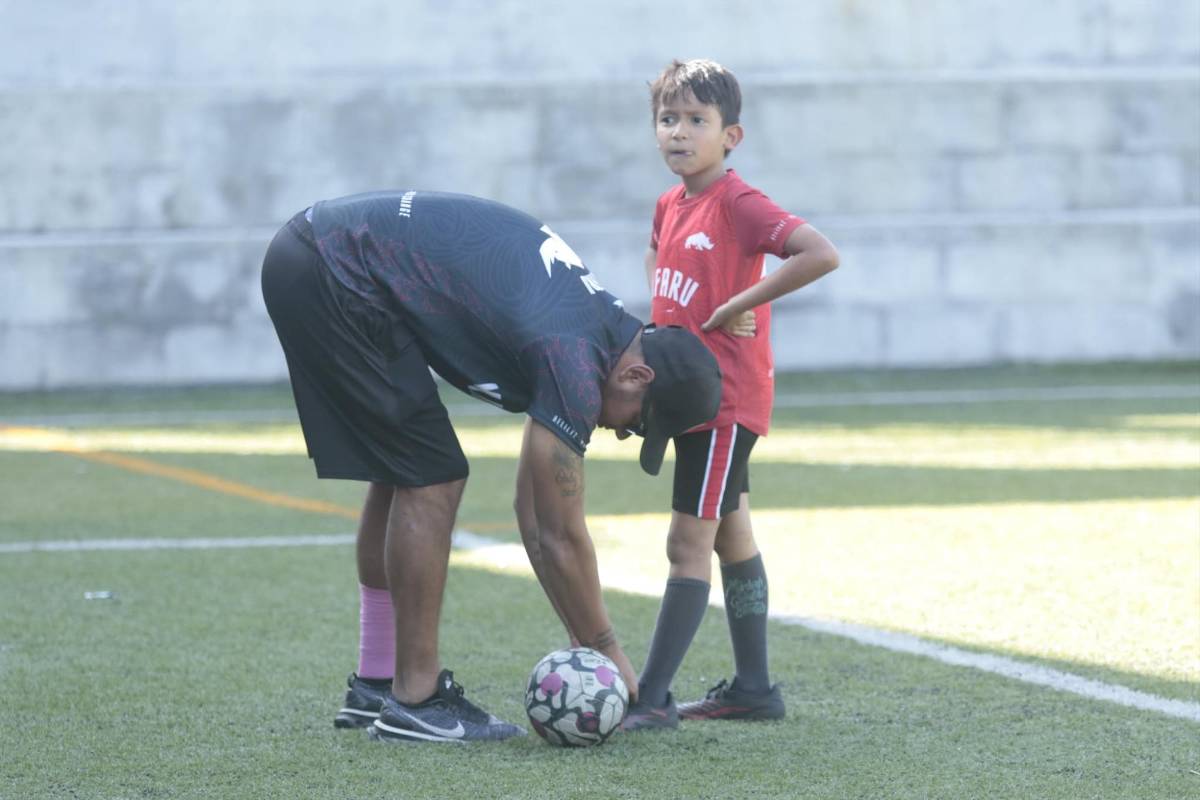 Mario Martínez tiene dos opciones por delante: Así es el camino que está formando el último 10 de Honduras