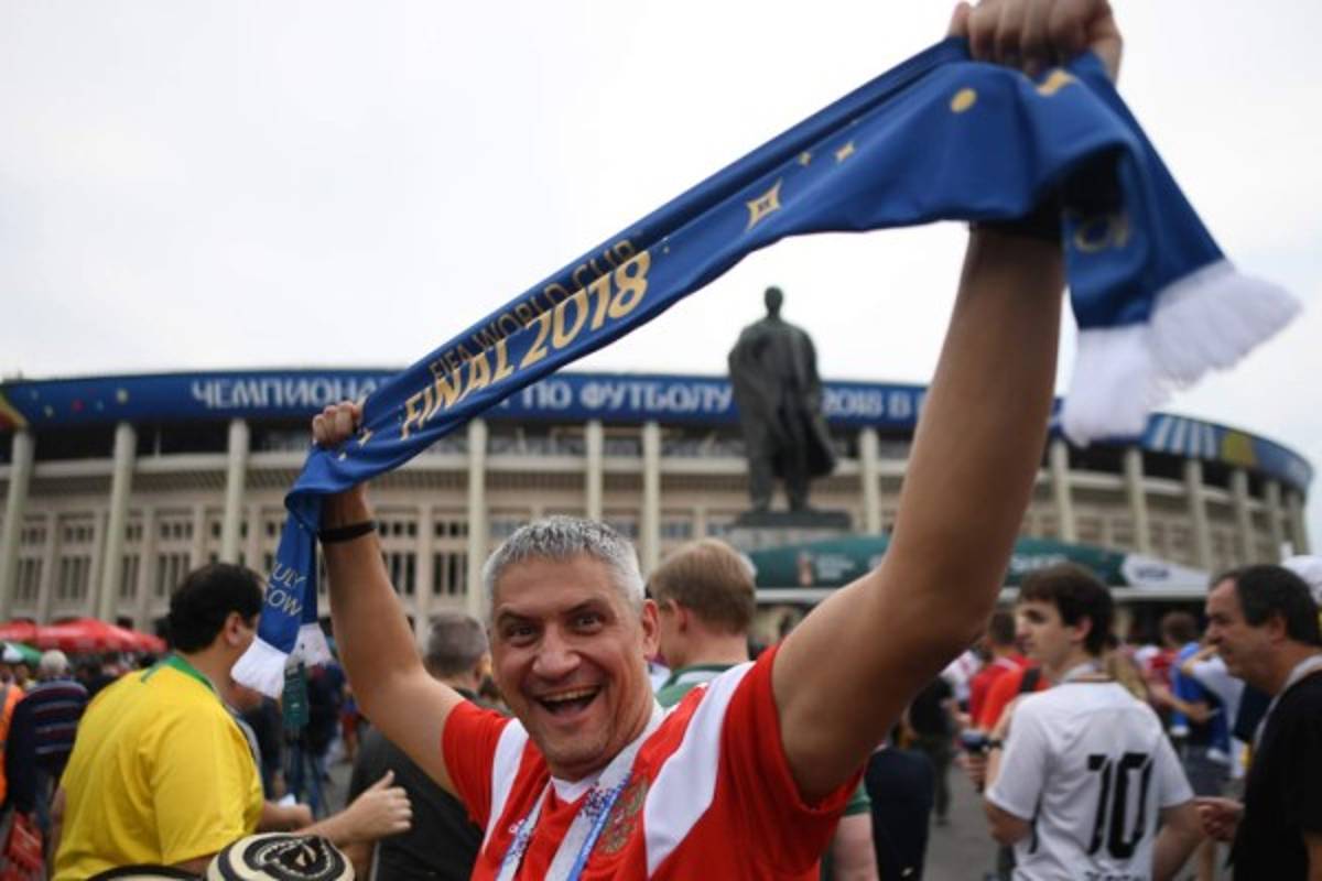¡AMBIENTAZO! Así se vive la previa de la final del Mundial Francia-Croacia