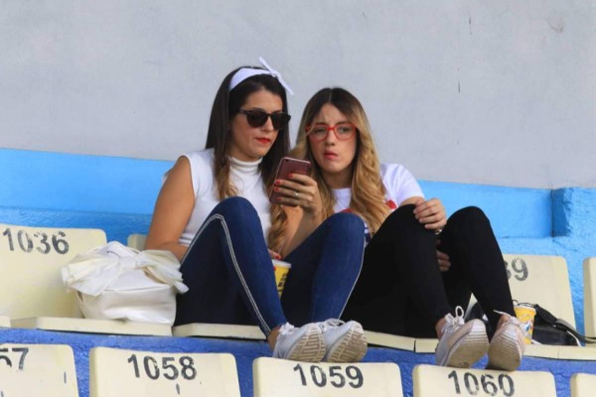 ¡Las bellezas que llegaron a ver el clásico Olimpia-Motagua!