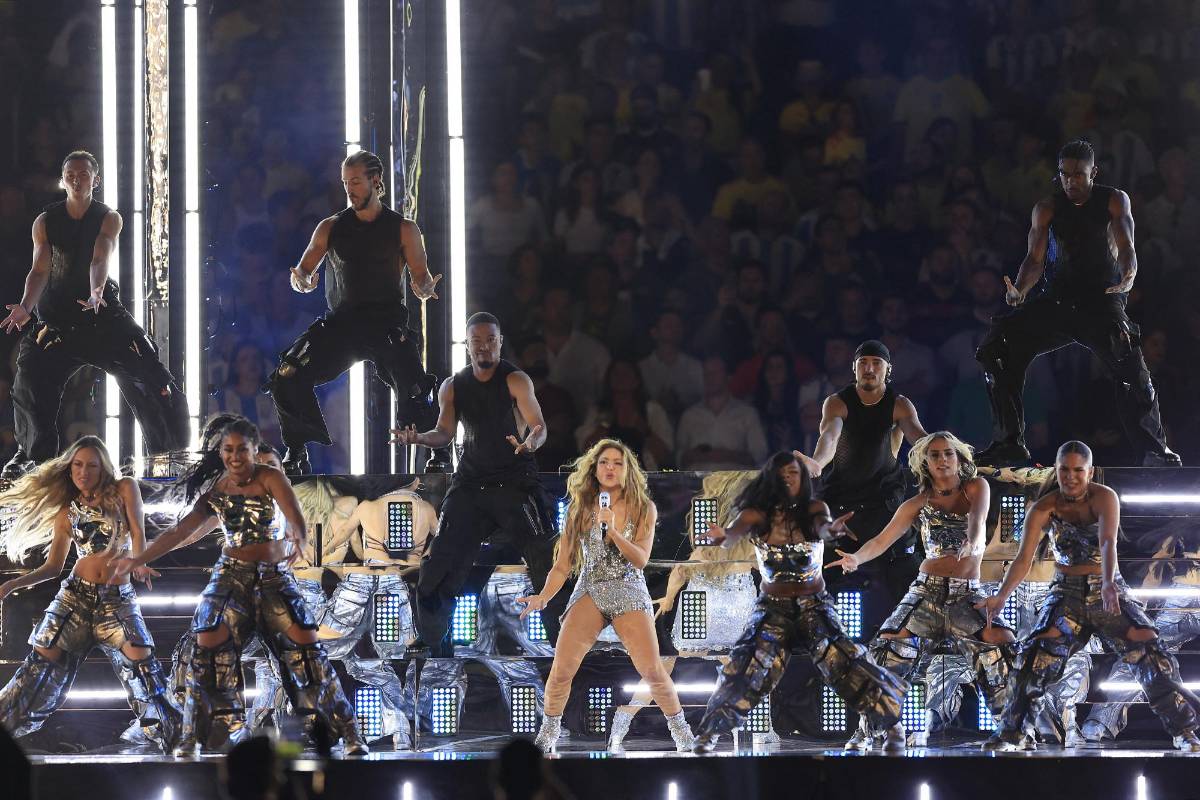 Shakira se roba suspiros en el show del mediotiempo en la final de la Copa América entre Argentina-Colombia