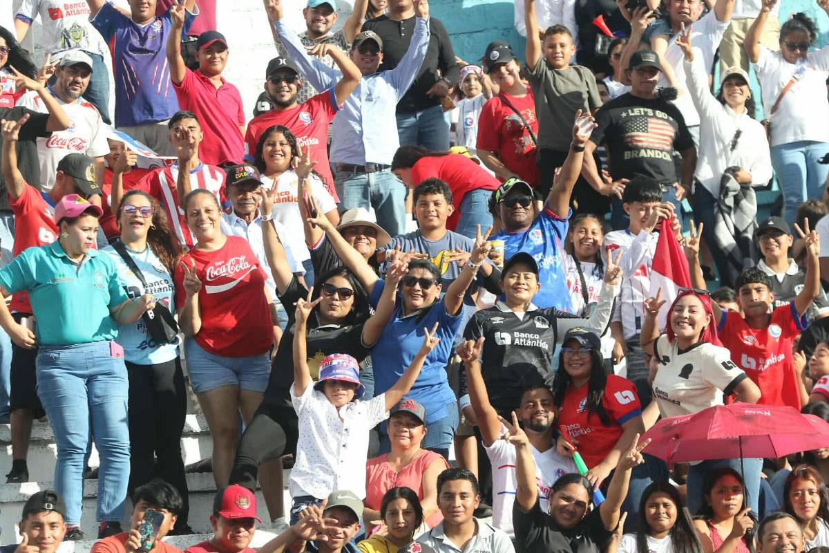 Olimpia se fue humillado, furia de Espinel, ex del León le gritó el gol a la banca y directivo bajó a hablar con los jugadores tras goleada ante Génesis PN