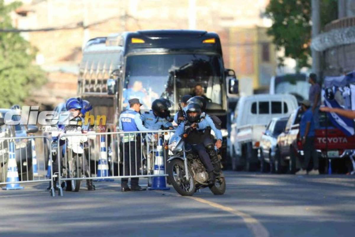 FOTOS: El ambiente que se vive en el Nacional para el partido entre Honduras y Puerto Rico