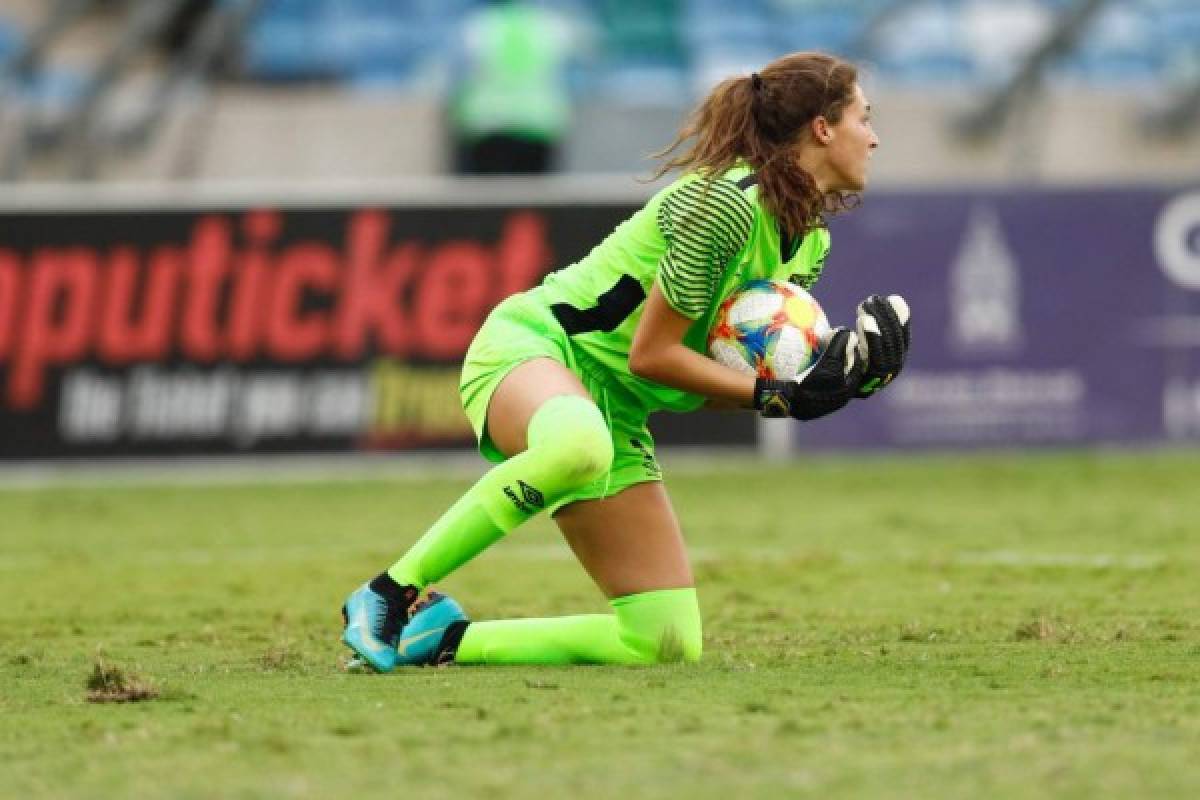 Sydney Schneider, la portera de la Selección Femenina de Jamaica