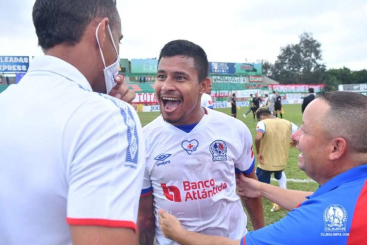 Hasta un legionario celebró la copa 32: Las otras imágenes del tremendo festejo del Olimpia