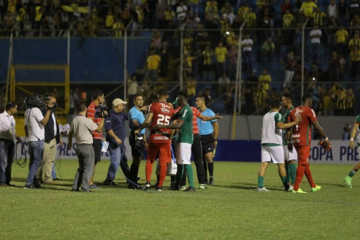 NO SE VIO: Piedras, empujones y trifulca de jugadores en el clásico copero