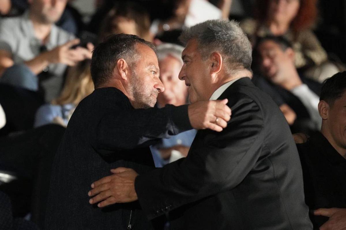 Iniesta no estuvo solo: las grandes figuras que llegaron a su emotiva despedida; Xavi y Laporta, cada uno por su lado