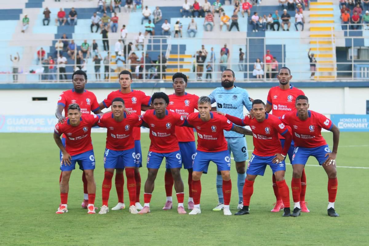Olimpia celebra en Juticalpa, el debutante de Espinel, bellas chicas y el aficionado que se infiltró en el Juan Ramón