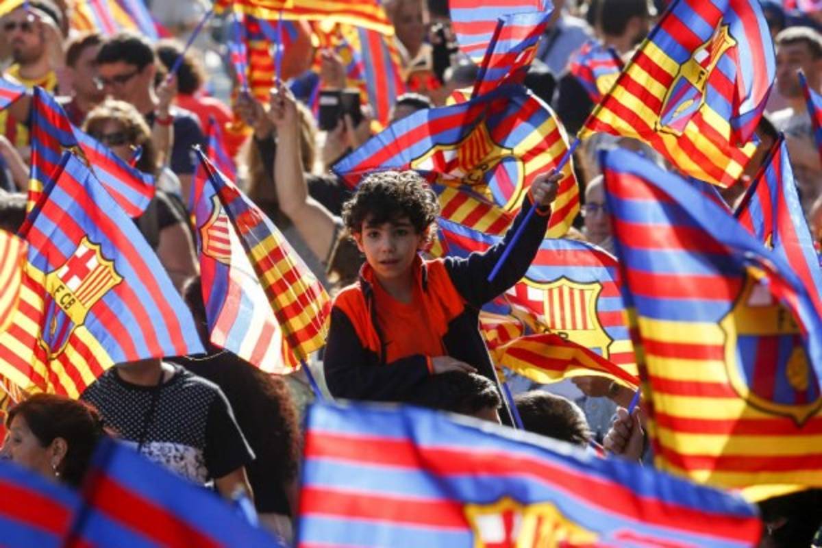 Así fue la celebración de Barcelona con sus aficionados