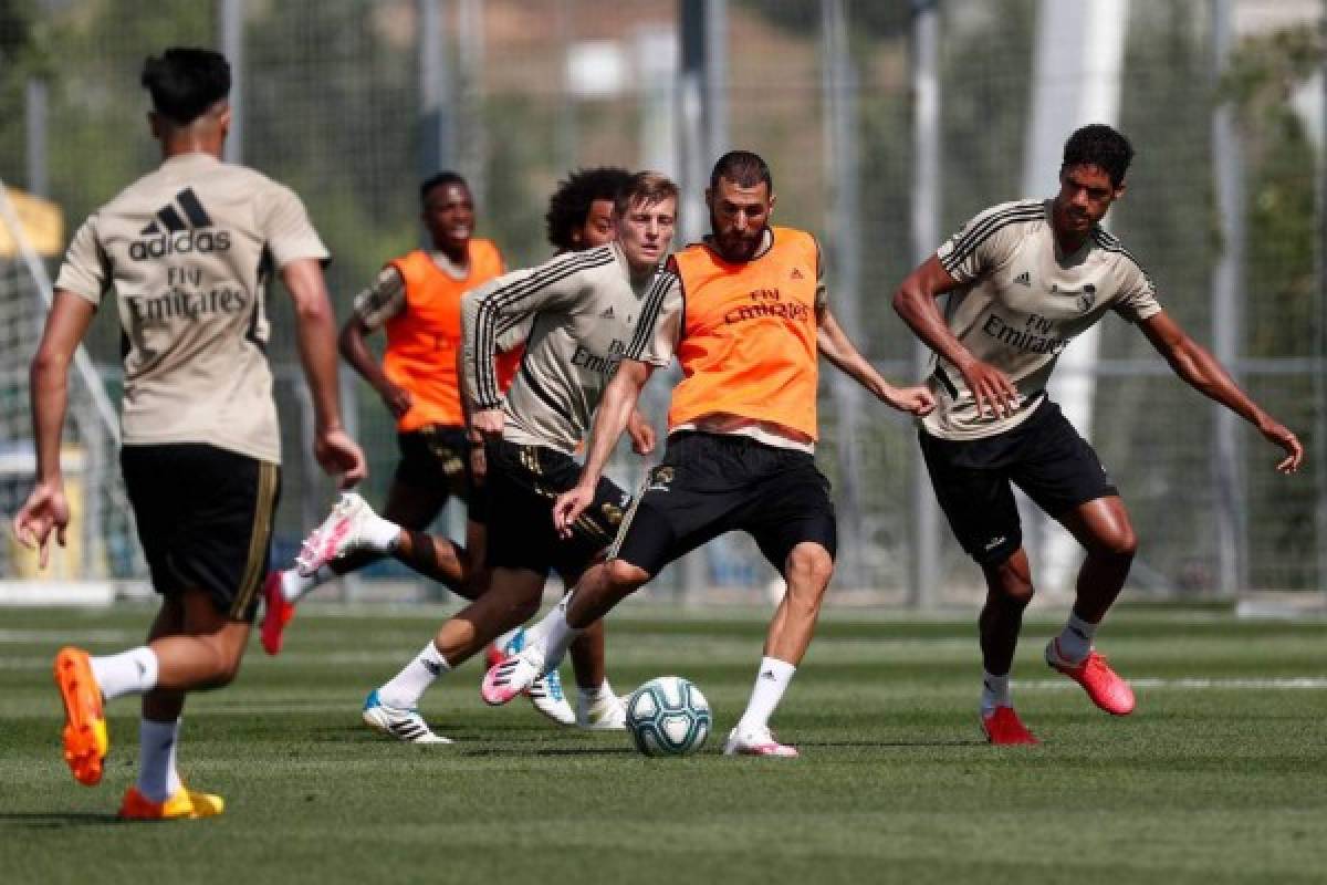 Fotos: El primer entrenamiento colectivo de Barcelona y Real Madrid post-coronavirus