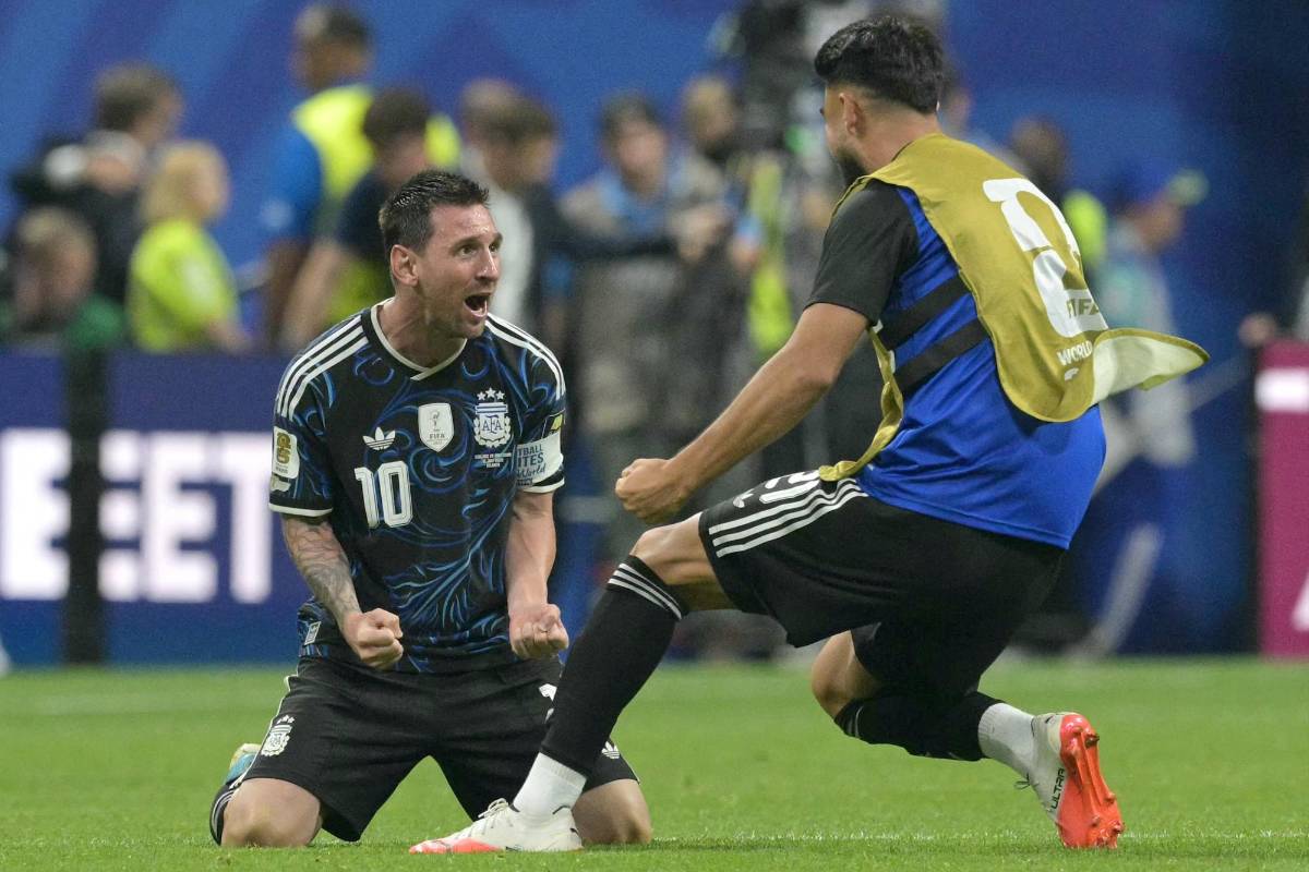La  Polémica manta de Argentina en la cara de los ingleses y el castigo de FIFA