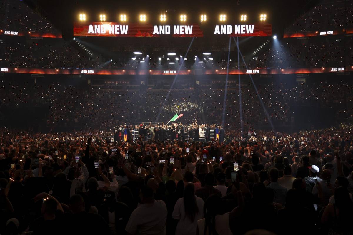 'Canelo' Álvarez fue humillado en Las Vegas, las celebridades presentes y, ¿por qué Crawford devolvió los cinturones?