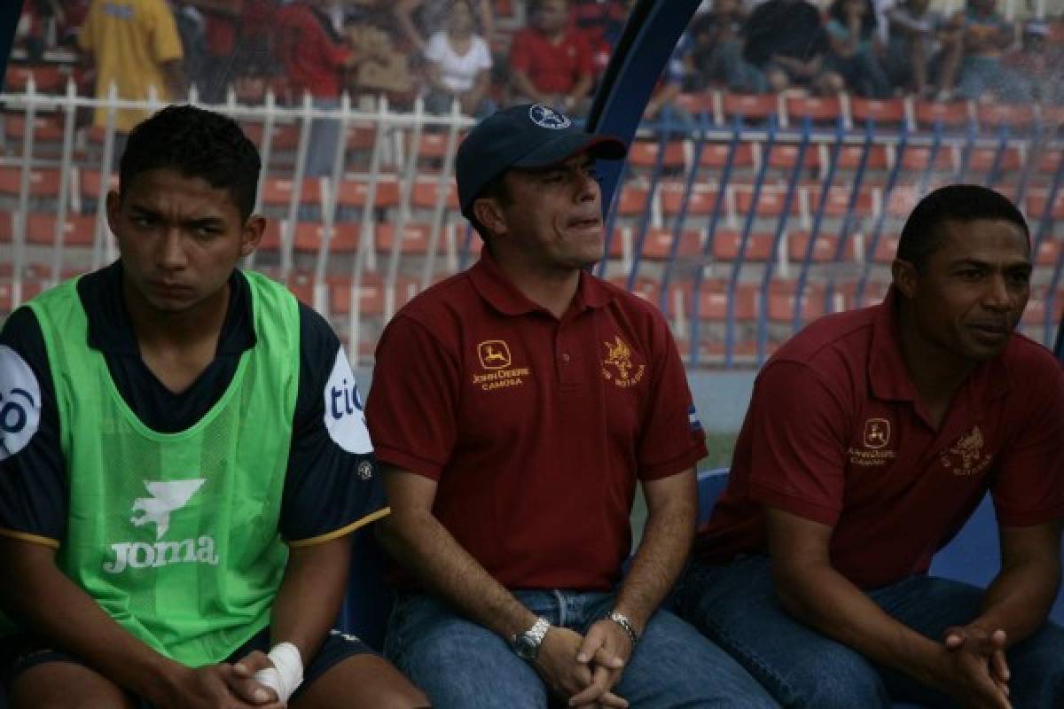 ¡Bronca y Emilio enojado! Las 15 fotos que seguramente no habías visto de los clásicos Motagua-Olimpia