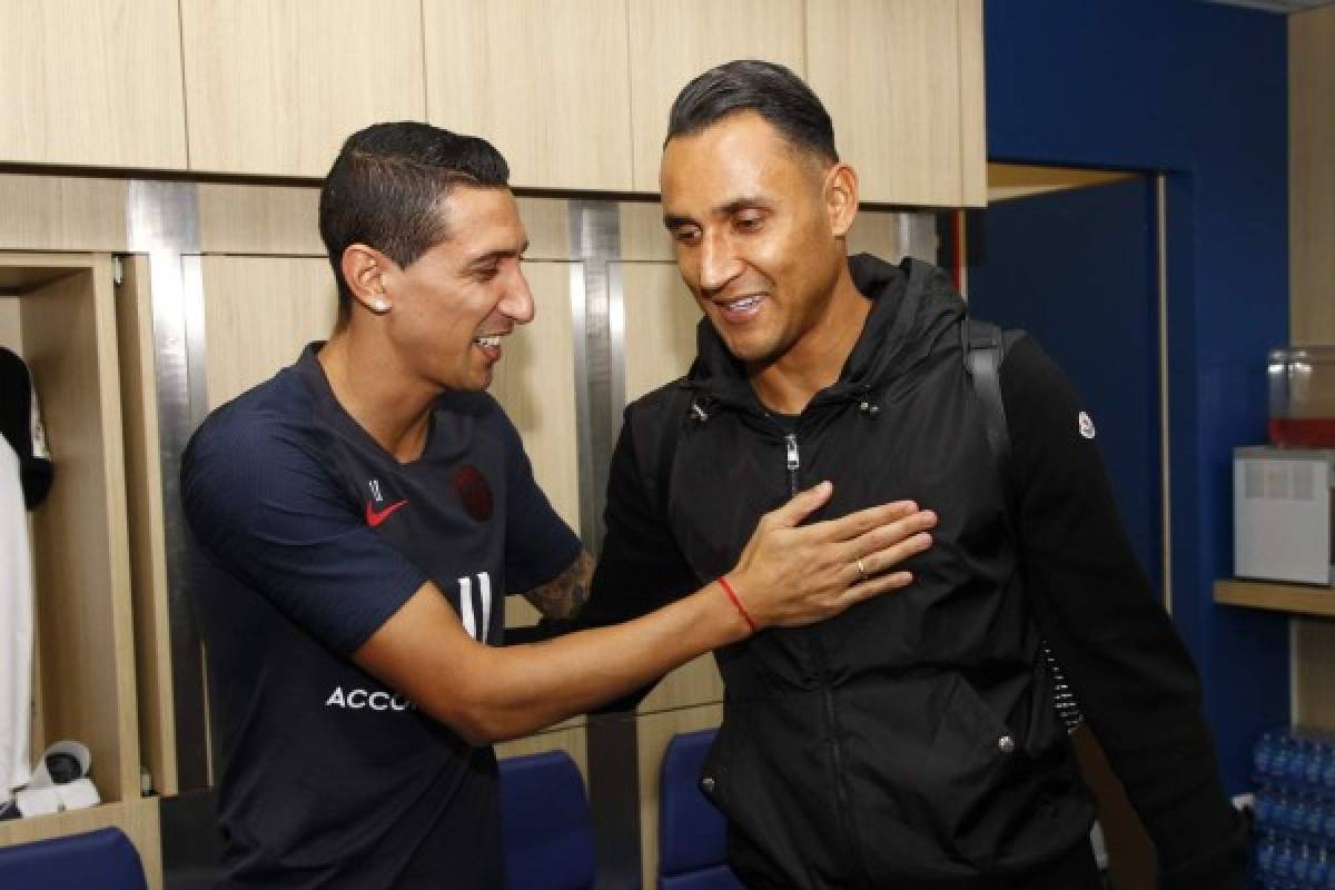 Así recibieron a Keylor Navas en el PSG: El abrazo de Di María y sus primeras atajadas