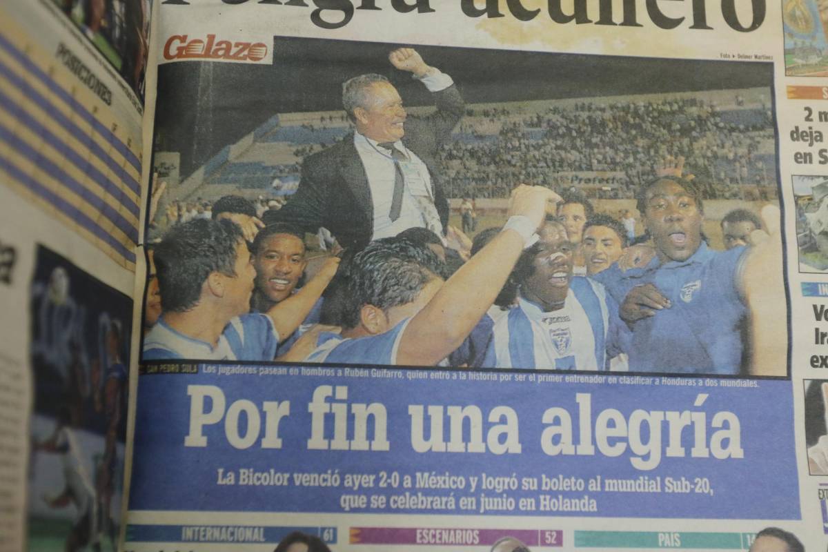 ¡Noches mágicas en el Morazán! Honduras derribó a México con el Memo Ochoa de figura y se convirtió en mundialista