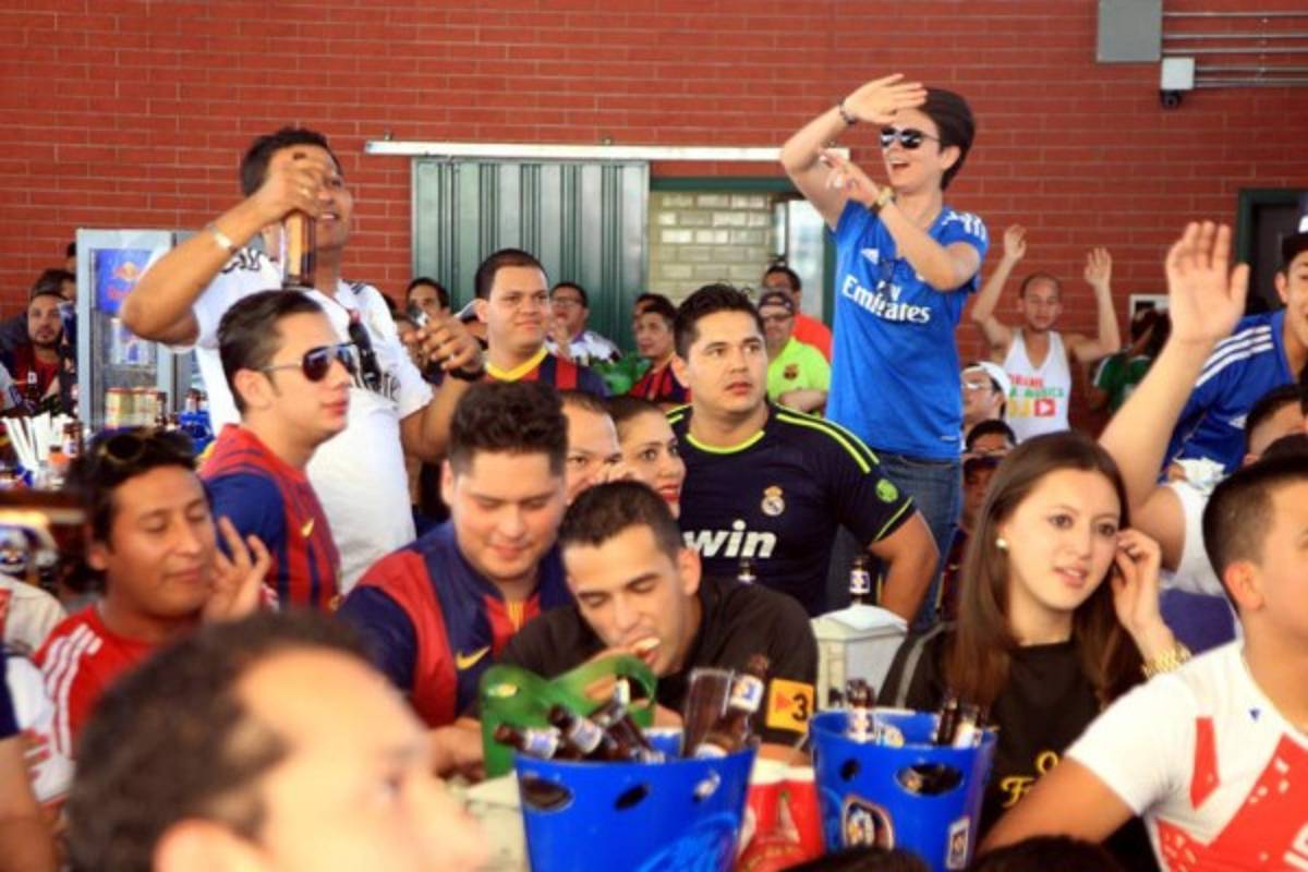 Ambientazo en Honduras con el clásico Barcelona-Real Madrid