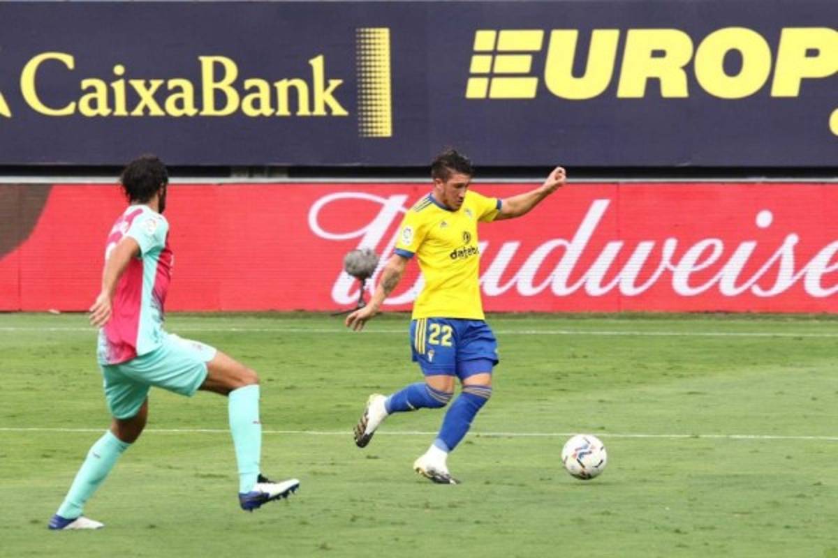 ¿Juega el Choco Lozano? El 11 titular que alista el Cádiz para sorprender al Atlético en la Liga Española