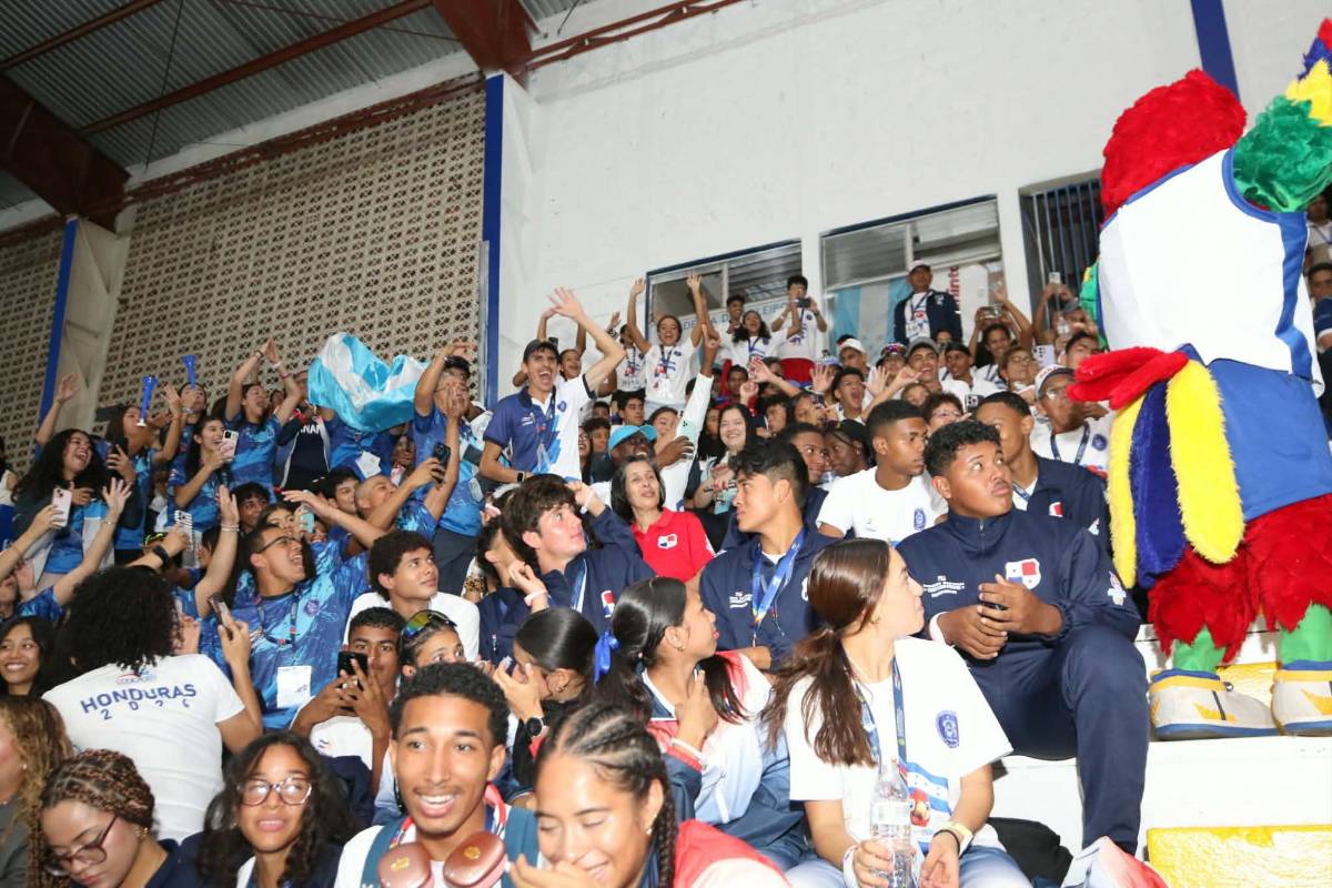 Selfies, euforia y trofeos: así fue la ceremonia de clausura de los Juegos Codicader