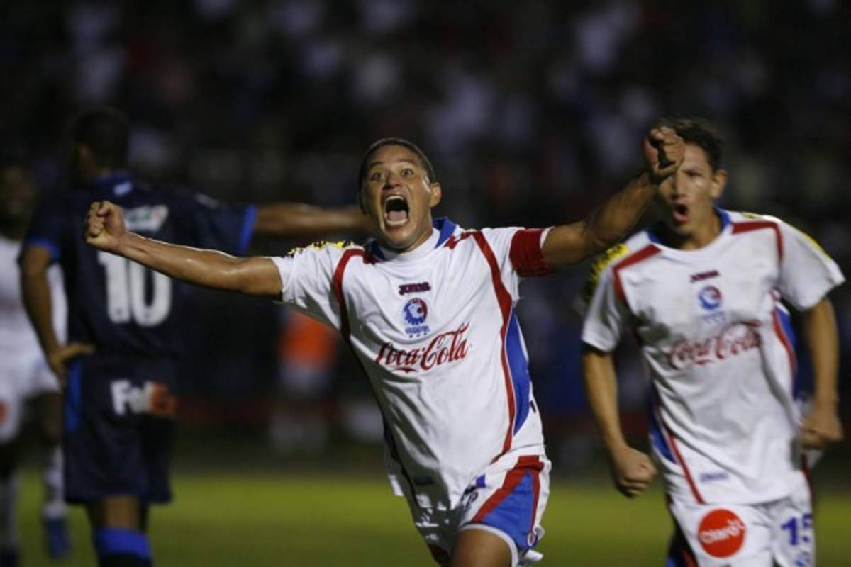 TOP: Los futbolistas con más años en un club de Liga Nacional de Honduras