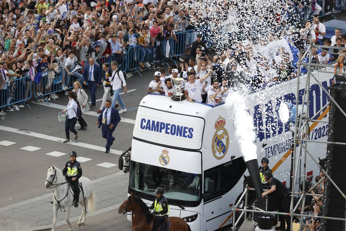 Espectacular fiesta: Real Madrid festejó en Cibeles con la afición su título 35 de la Liga de España