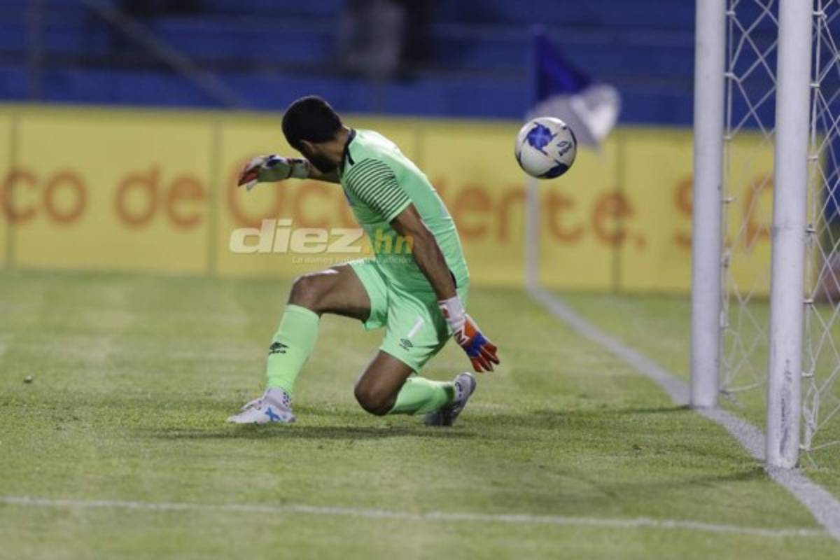 La chica del palco, el invitado especial y el hermoso detalle de Troglio en su gorra