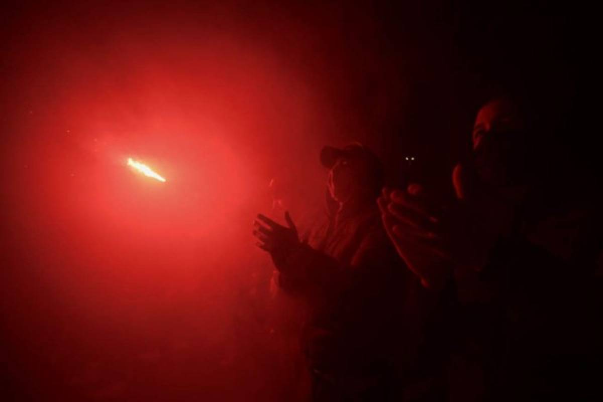 Así fue el impresionante homenaje del Nápoles a Diego Maradona: Locura y todos con la '10'