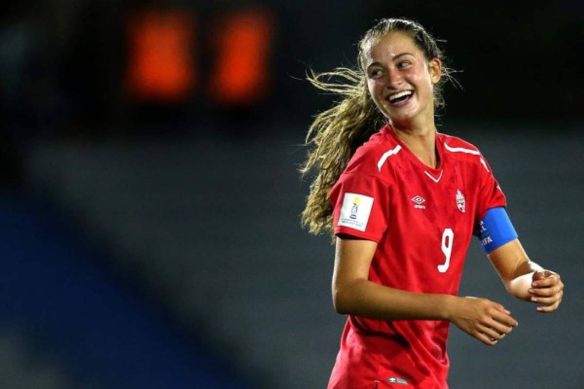 Jordyn Huitema, la preciosa delantera del PSG que conquistó a figura del Bayern Múnich