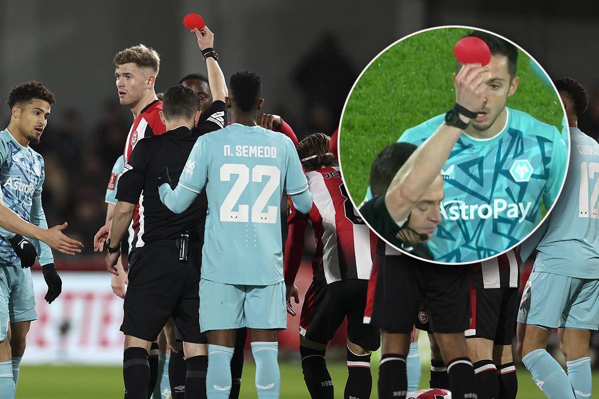 ¿Para qué sirve? La tarjeta roja redonda que mostraron en la FA Cup y se hizo viral en las redes