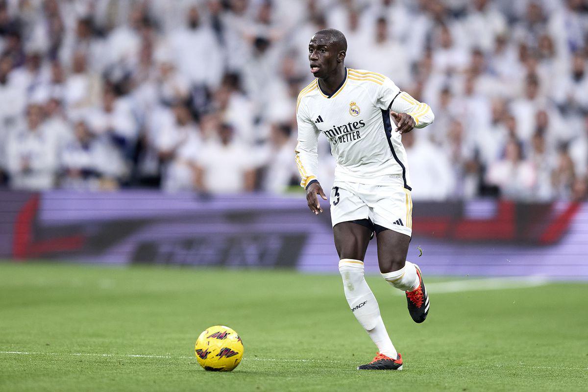 Ancelotti sorprende y acaba con las dudas: ¡el 11 titular que Real Madrid usará ante el City en la Champions League!