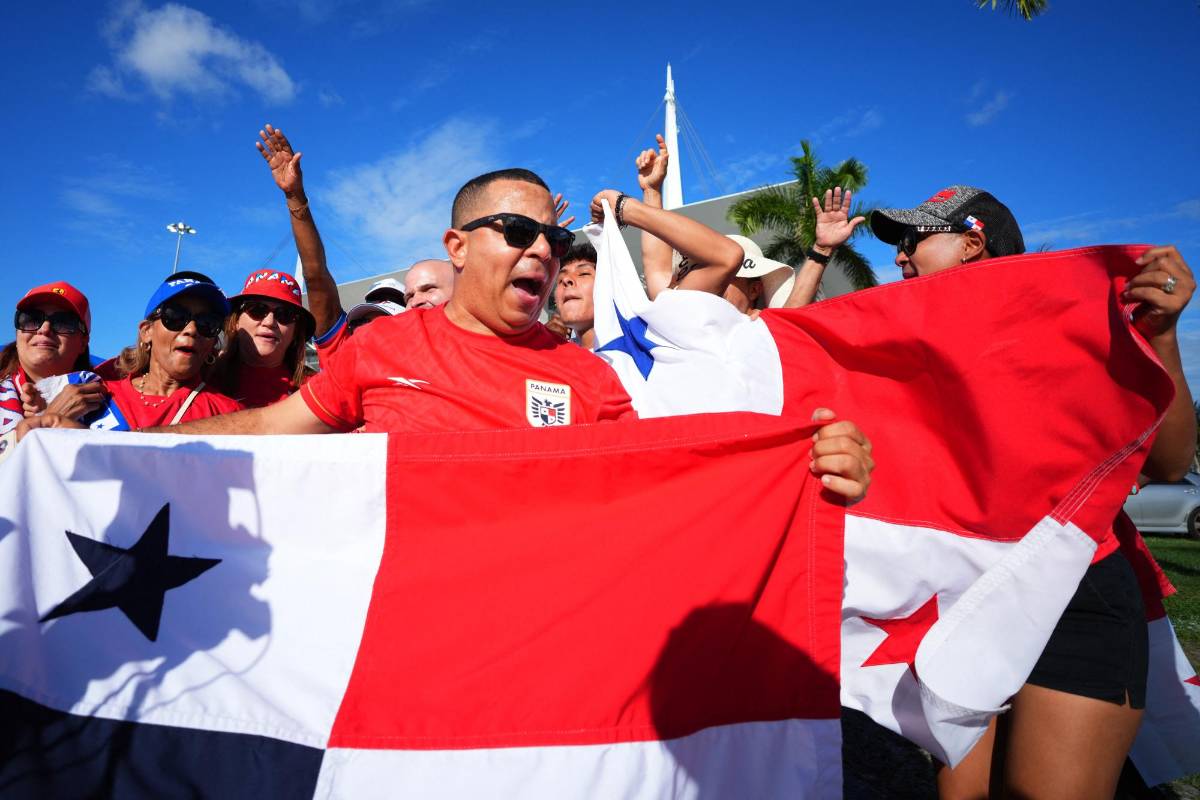 Bielsa y su reacción al ver a Christiansen, los campeones del mundo que vieron el Uruguay-Panamá y Suárez se percató