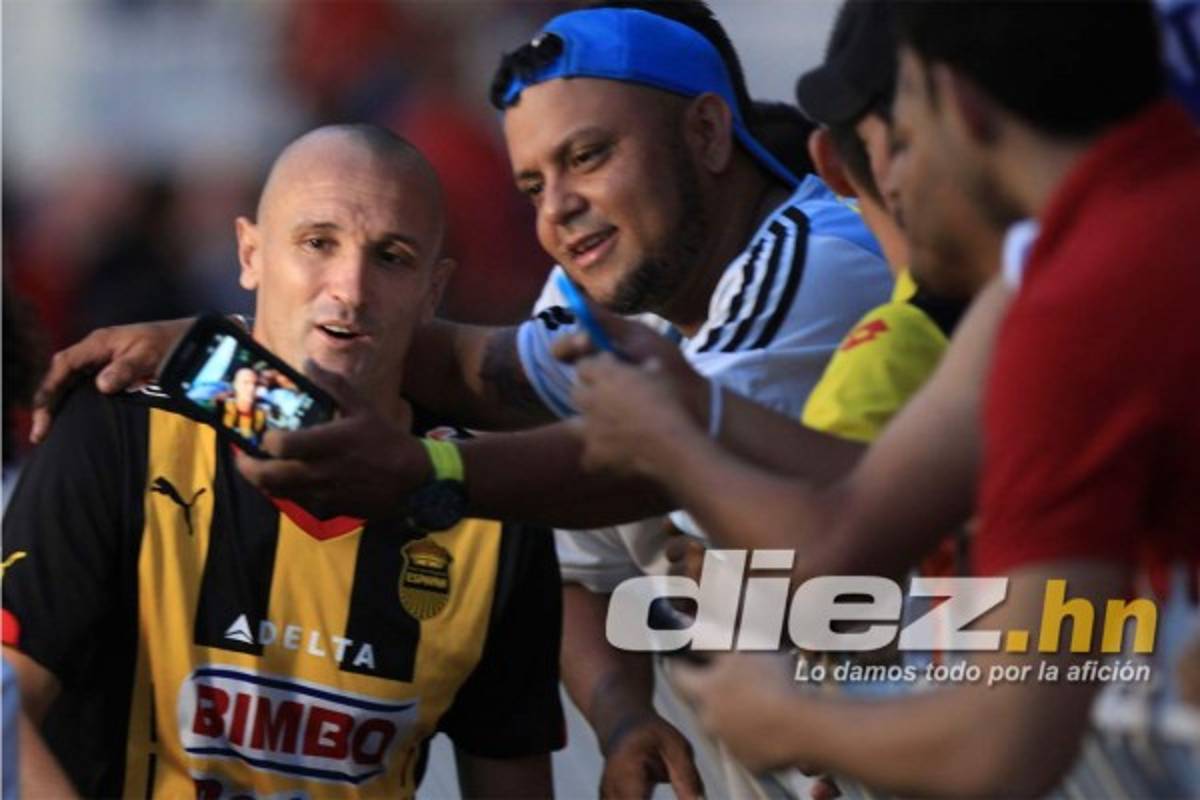 Así se despidió Julio 'Palomo” Rodríguez en su último partido con Real España.