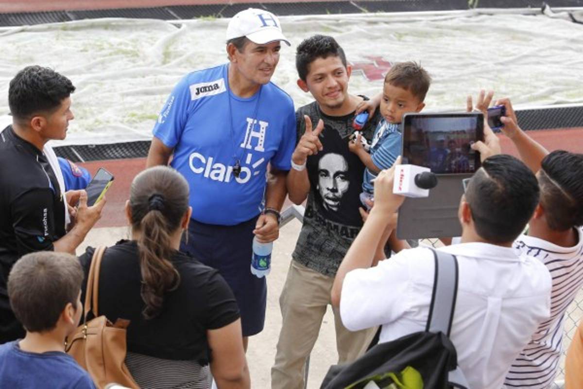 Las mejores fotos de Jorge Luis Pinto en un año con Honduras  